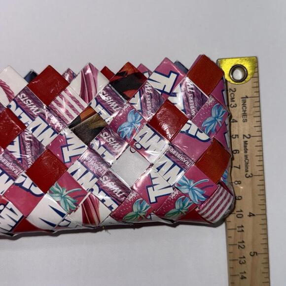 Vintage 90s Y2K Twizzler Cherry Berry Strawberry Candy Wrapper Zip Purse NWT - Picture 9 of 13